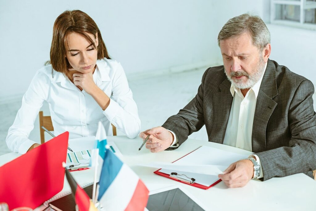 Choisir un courtier en mutuelle santé : les 10 questions à poser