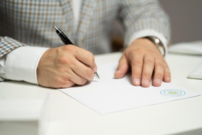 Assurance obsèques : capital ou prestations ?